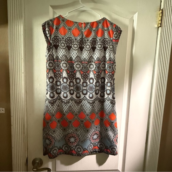 BANANA REPUBLIC Dress size 6 Geometric Patterned Shift Dress in Orange and Black - Picture 14 of 14